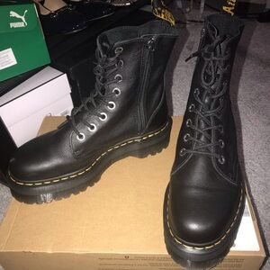 Dr. Martens Black Leather Jadon 111 Pisa Boot